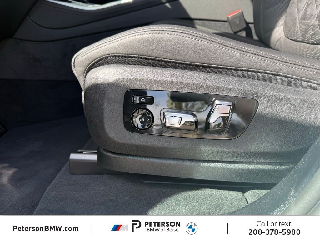 New 2026 Mineral White Metallic BMW xDrive40i image 23