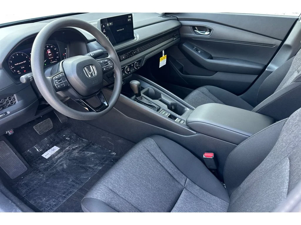 New 2026 Platinum White Pearl Honda LX image 32