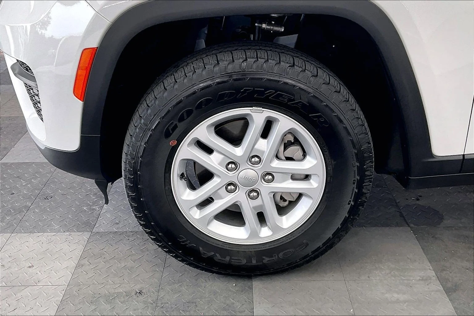 Used 2025 Bright White Clearcoat Jeep Laredo image 8