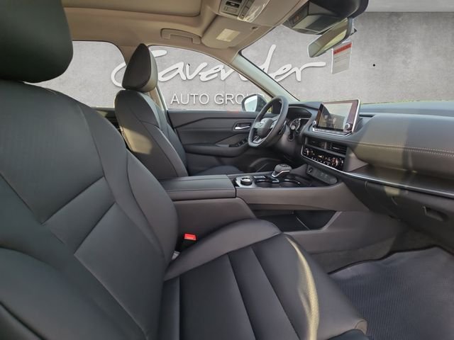 New 2026 Everest White Pearl TriCoat Nissan Dark Armor™ image 24