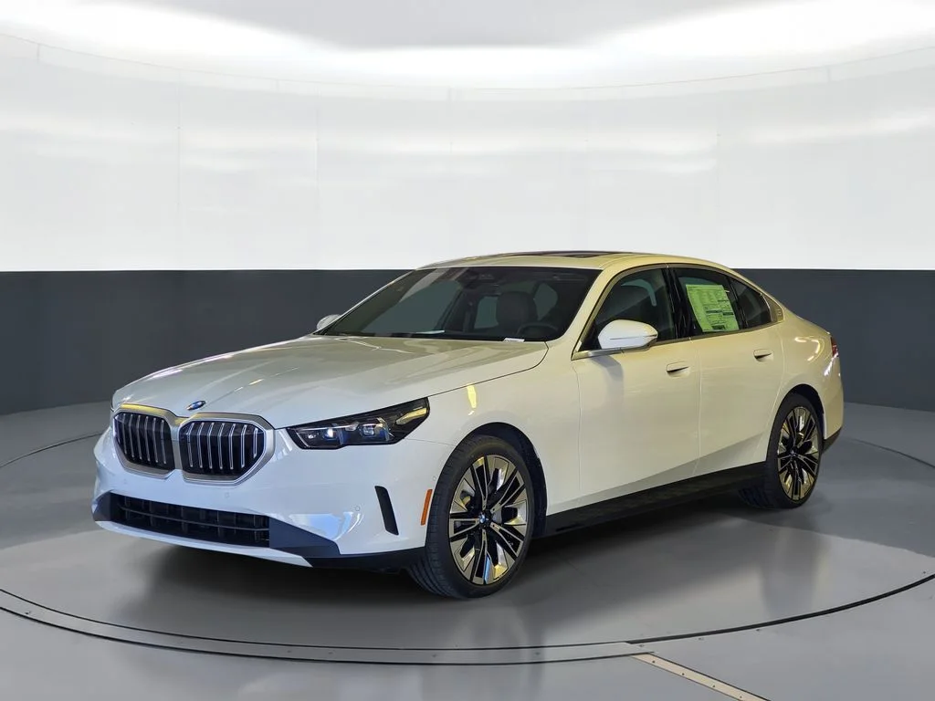 Used 2026 White BMW 530i image 1