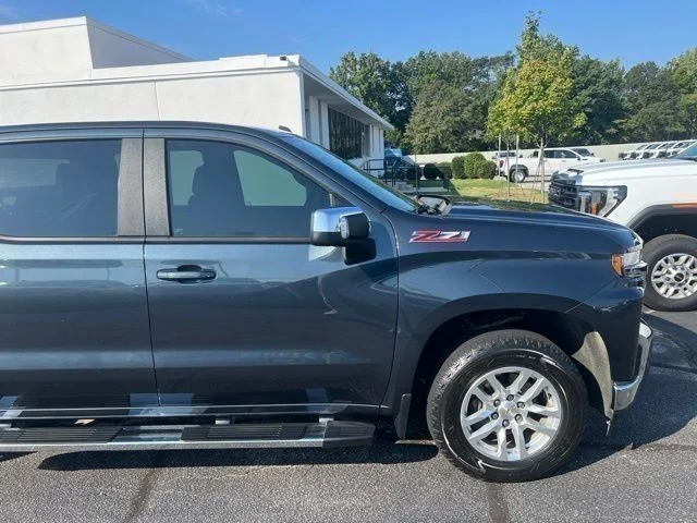 Used 2020 Gray Chevrolet LT image 2