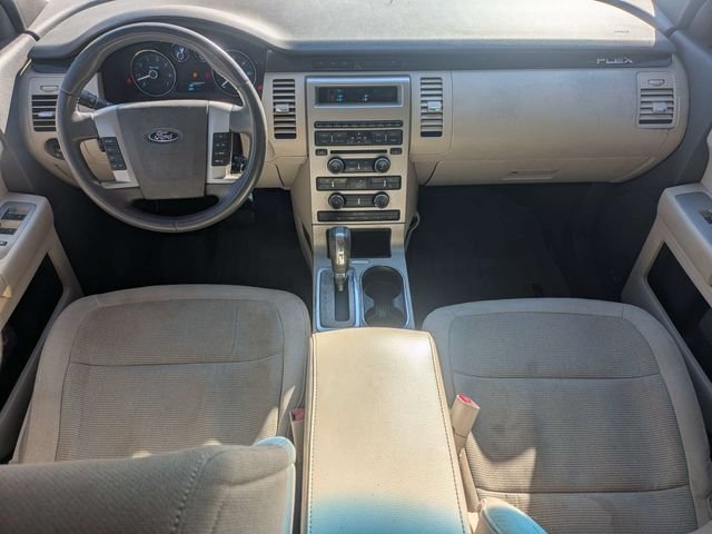 Used 2010 White Ford SE image 15