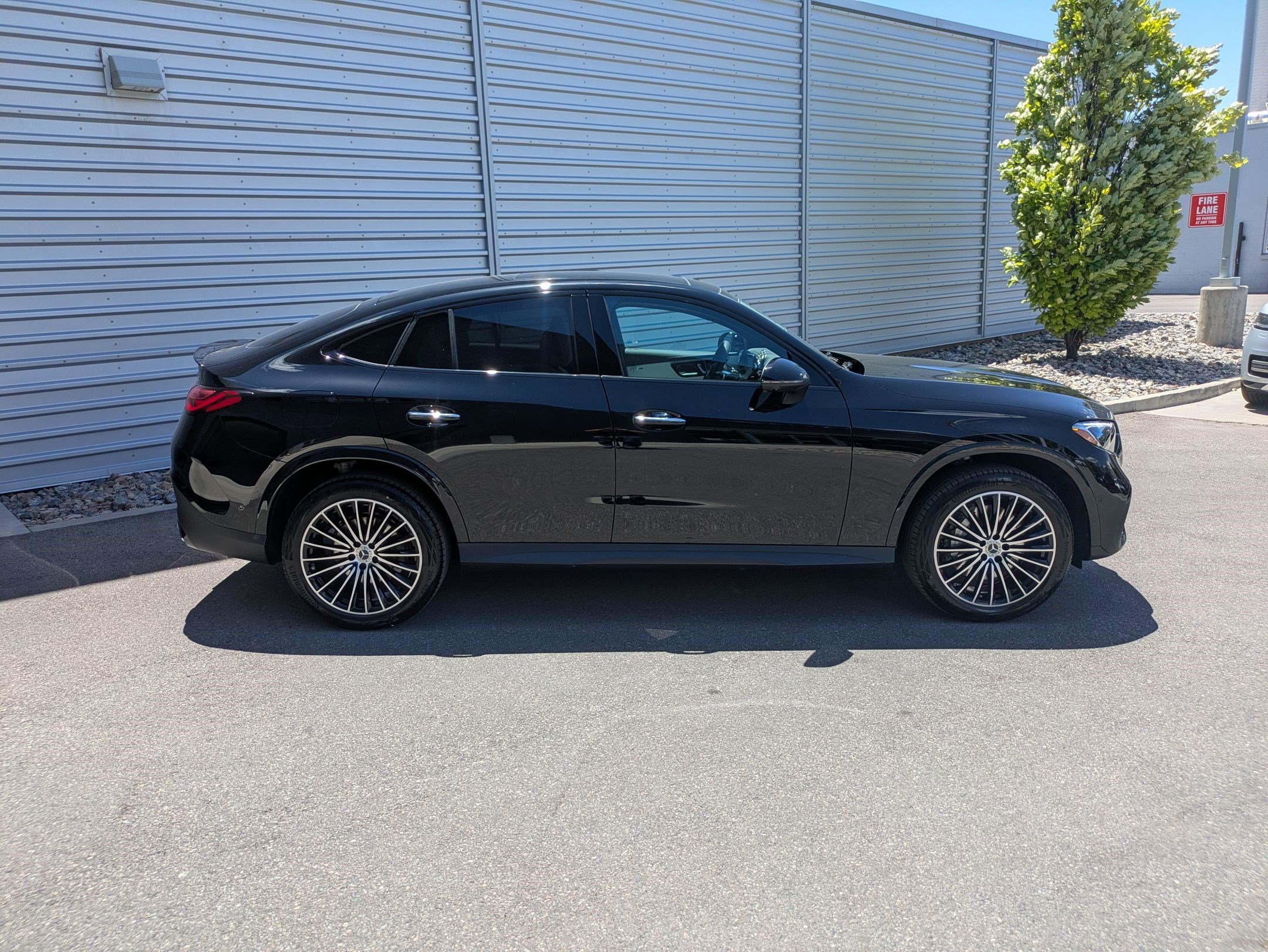 New 2026 Black Mercedes-Benz GLC 300 image 20