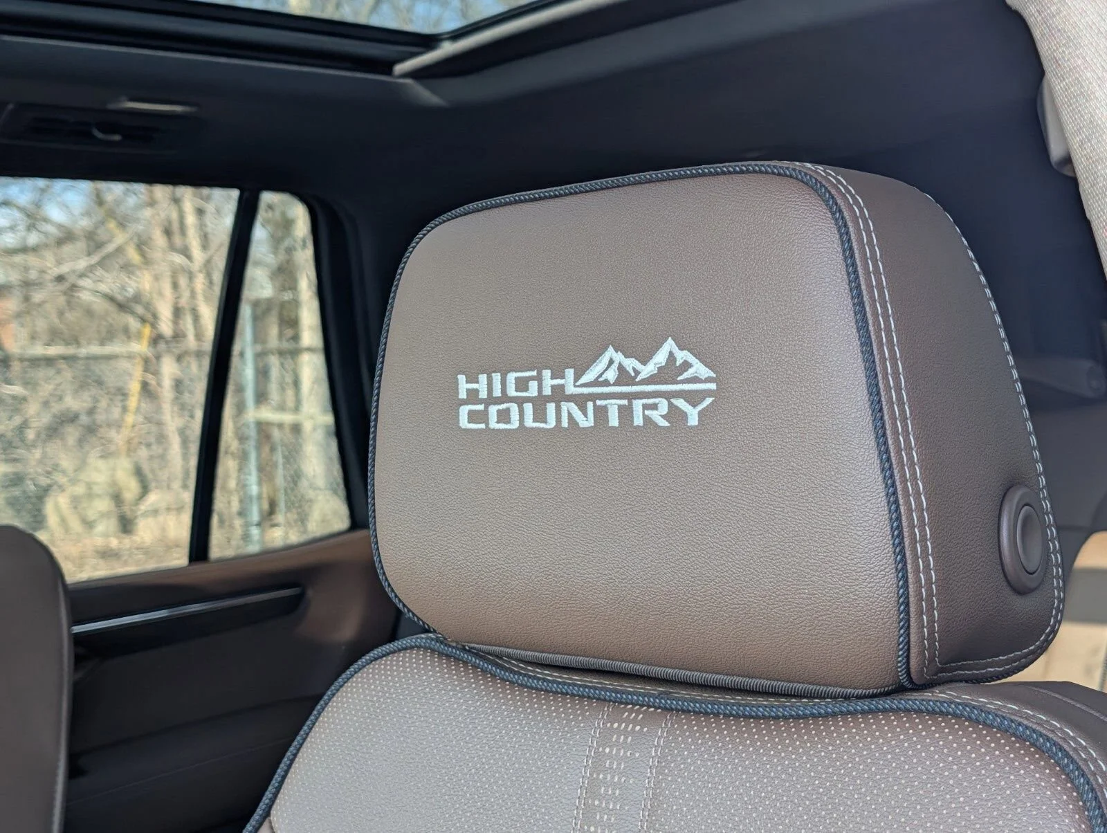 New 2026 Polar White Tricoat Chevrolet High Country image 27