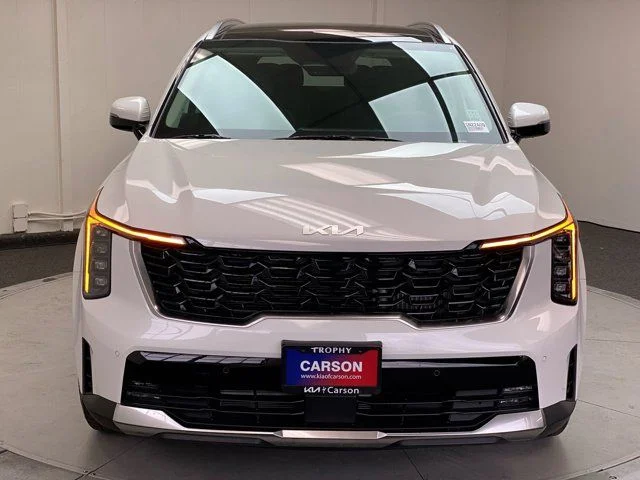New 2026 Snow White Pearl Kia EX image 8