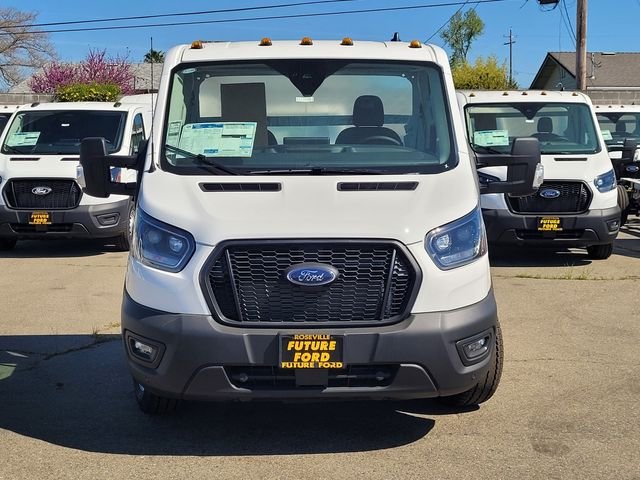 New 2025 Oxford White Ford Cutaway image 3