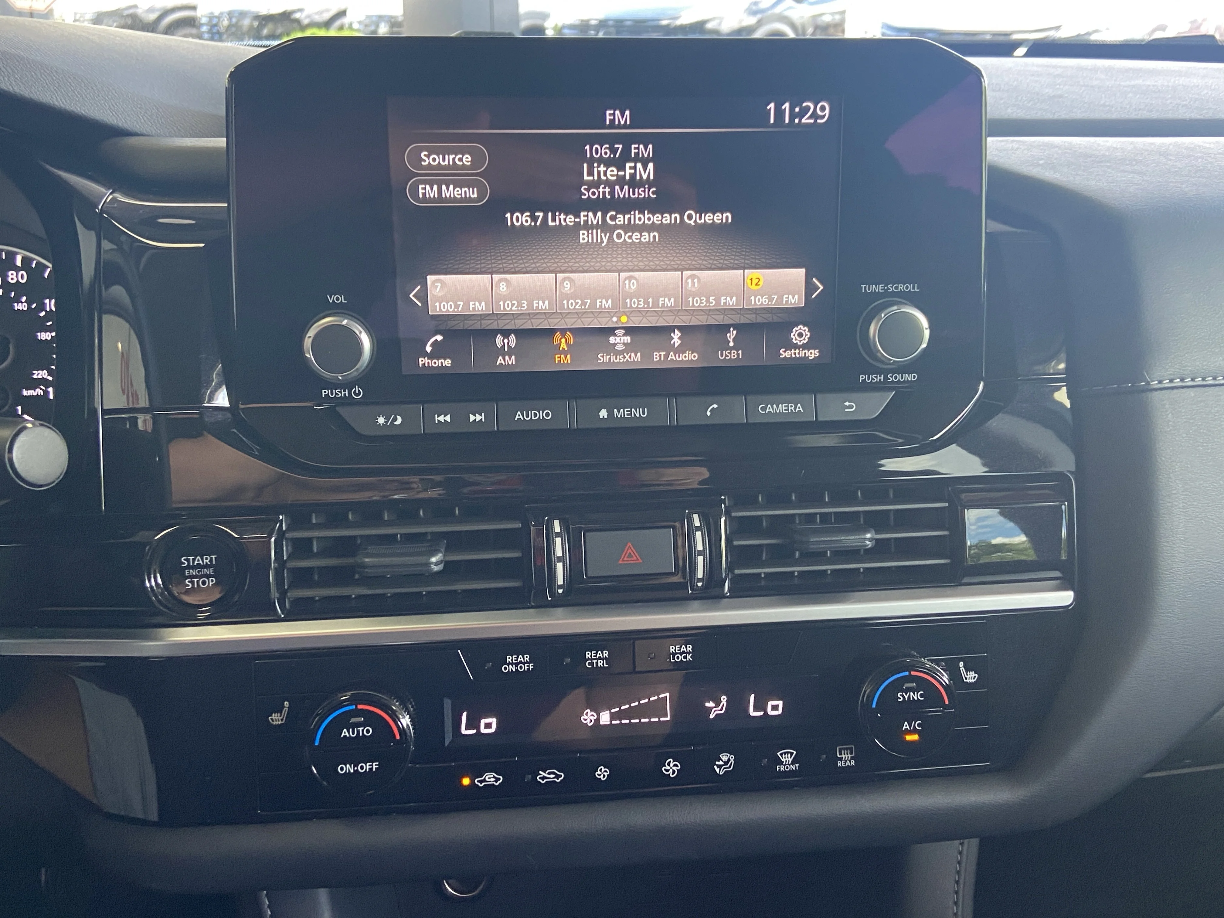 2025 Nissan Pathfinder SV - Photo 20