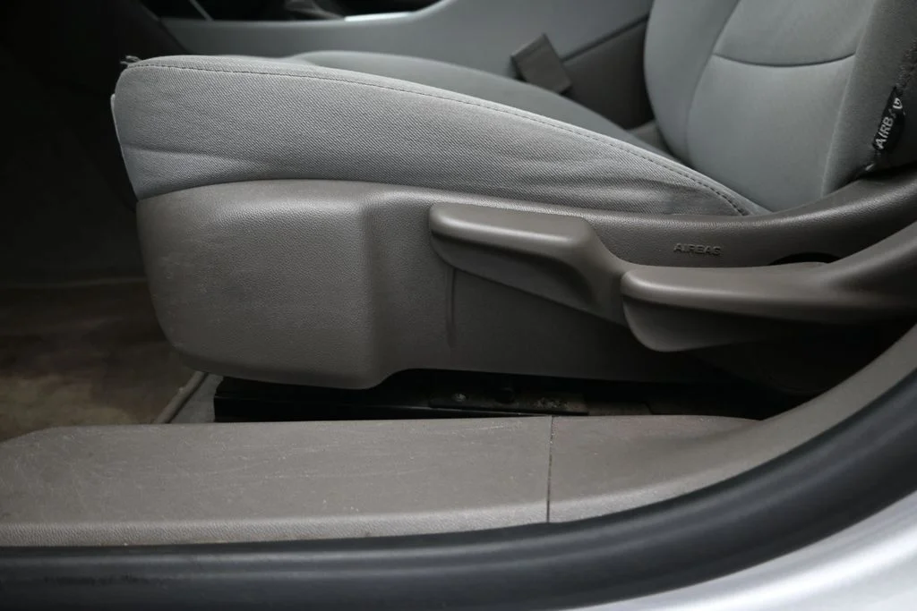 Used 2017 Silver Ice Metallic Chevrolet LS image 18