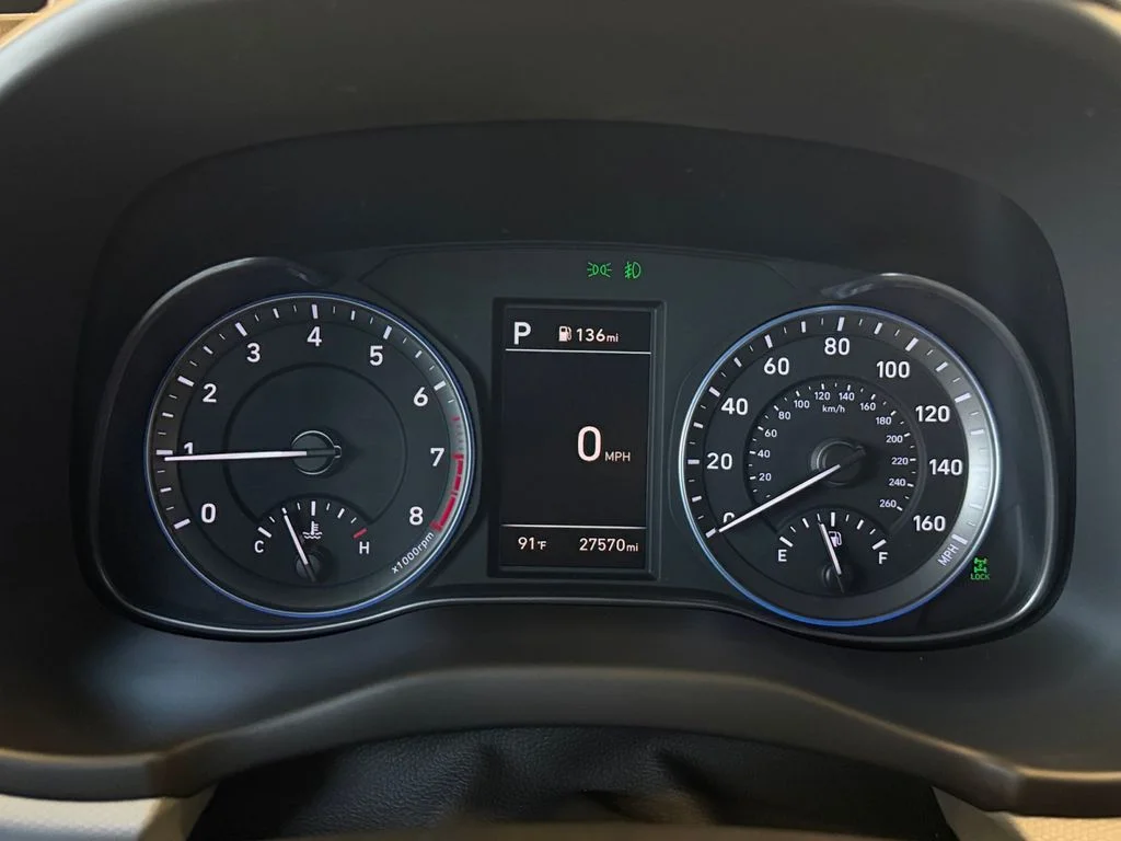 Used 2021 Silver Hyundai Limited image 19