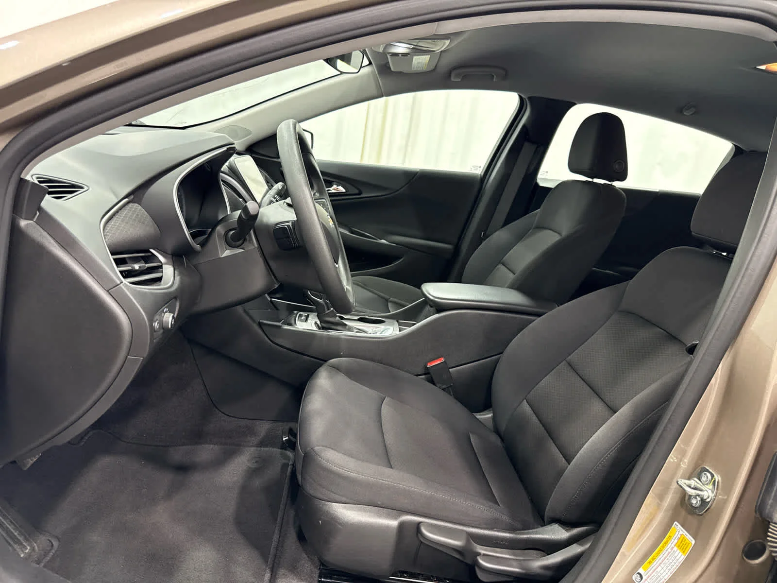 Used 2022 MINERAL GRAY METALLIC Chevrolet LS image 11
