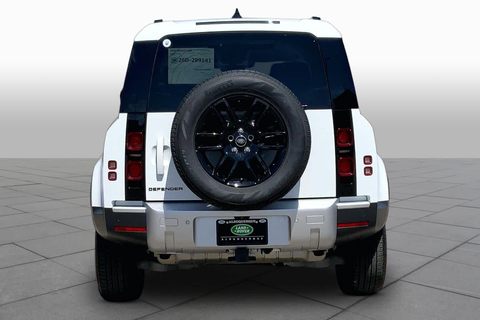 Used 2024 Fuji White Land Rover S image 5