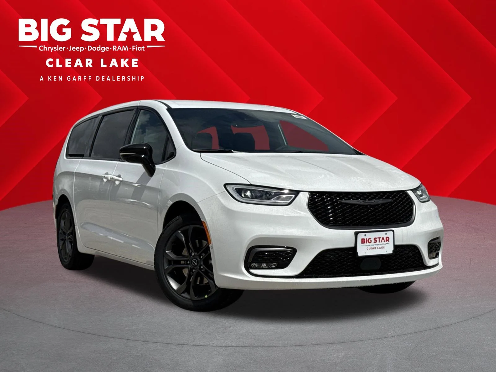 2026 Chrysler Pacifica Select's photo