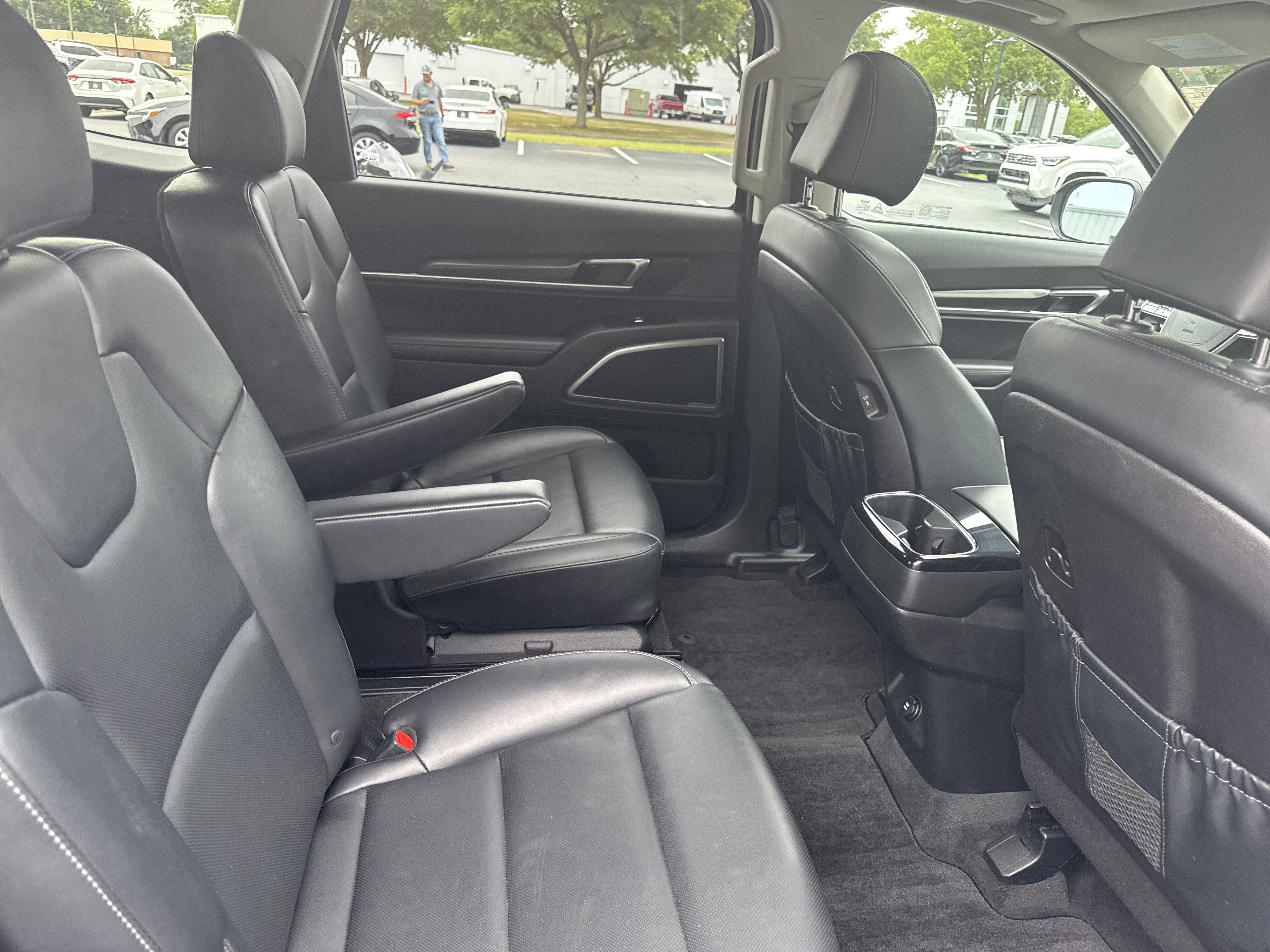 Used 2025 Ebony Black Kia S image 34
