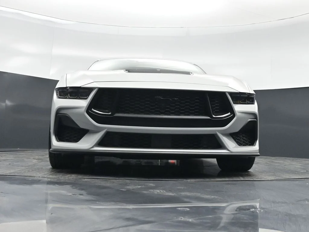 New 2026 Avalanche Gray Ford GT image 41