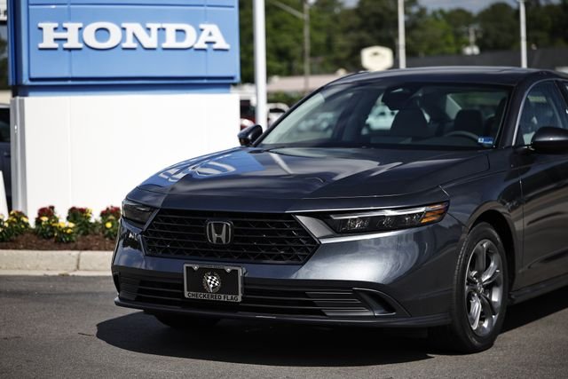 Used 2023 Meteorite Gray Metallic Honda EX image 2