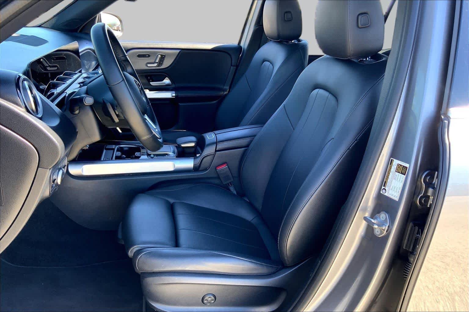 Used 2023 Mountain Grey Metallic Mercedes-Benz GLB 250 image 8