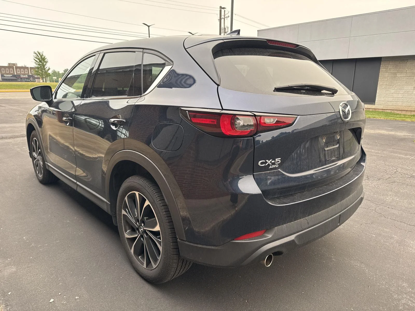 Used 2023 Deep Crystal Blue Mica Mazda 2.5 S Premium Plus Package image 4