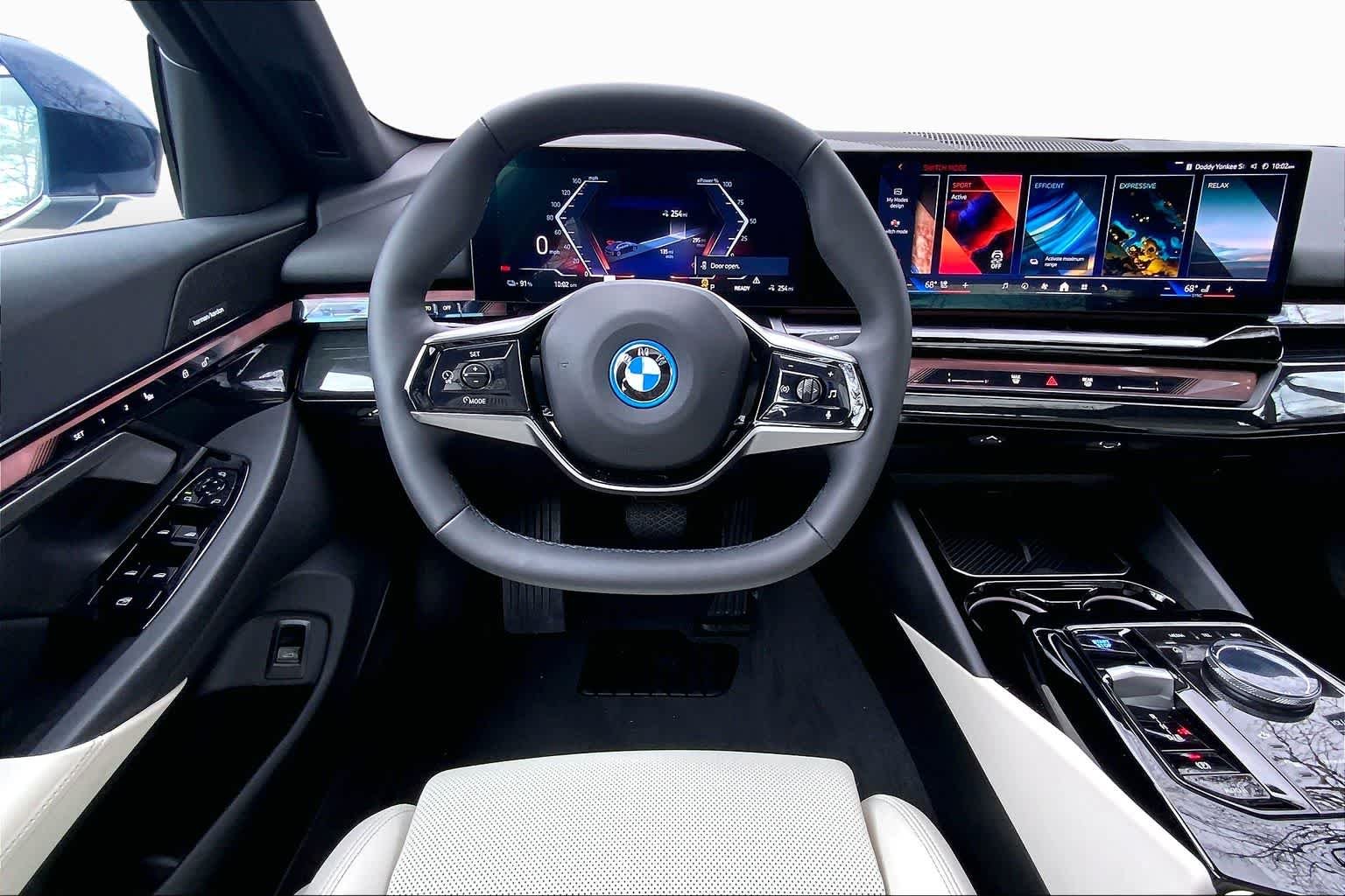 Used 2026 Phytonic Blue Metallic BMW xDrive40 image 5