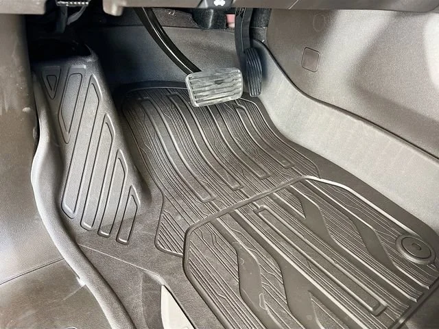 2026 GMC Sierra 1500 SLT - Photo 14