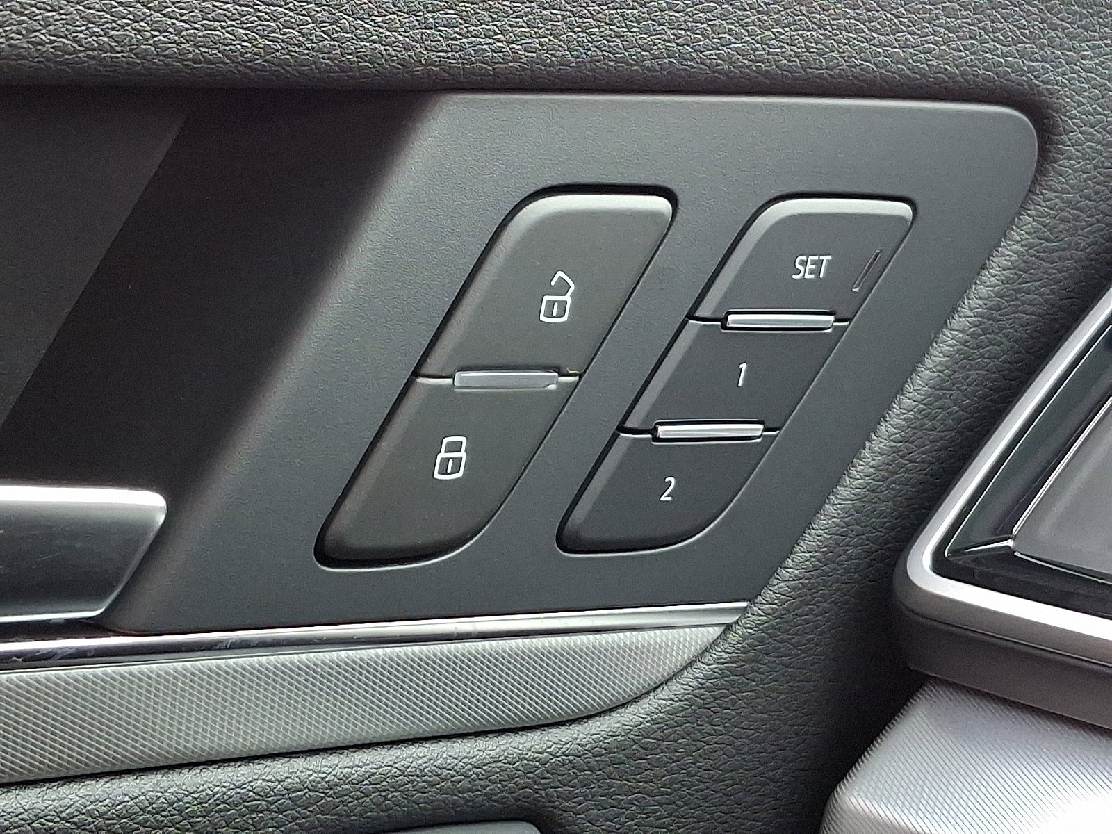 2025 Audi Q5 Premium - Photo 25