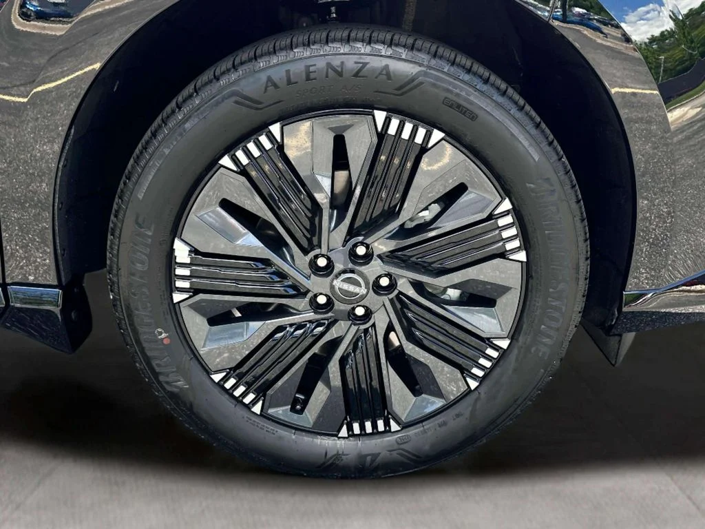 New 2026 Super Black Nissan Platinum image 10