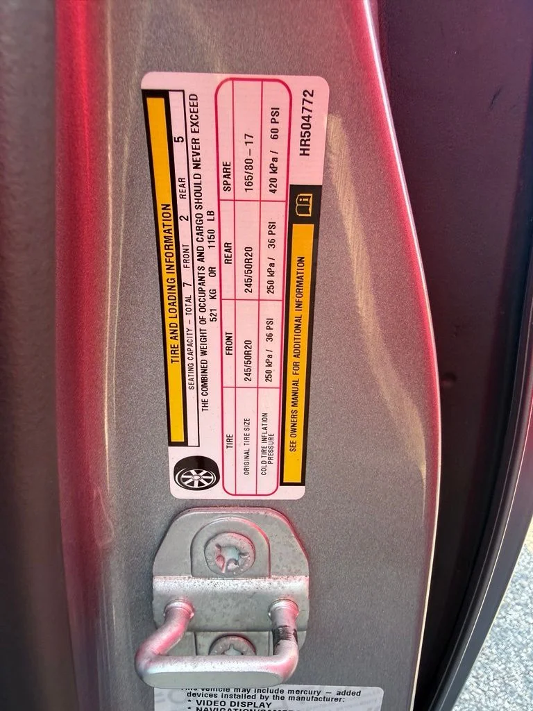 Used 2017 Silver Chrysler Limited image 52