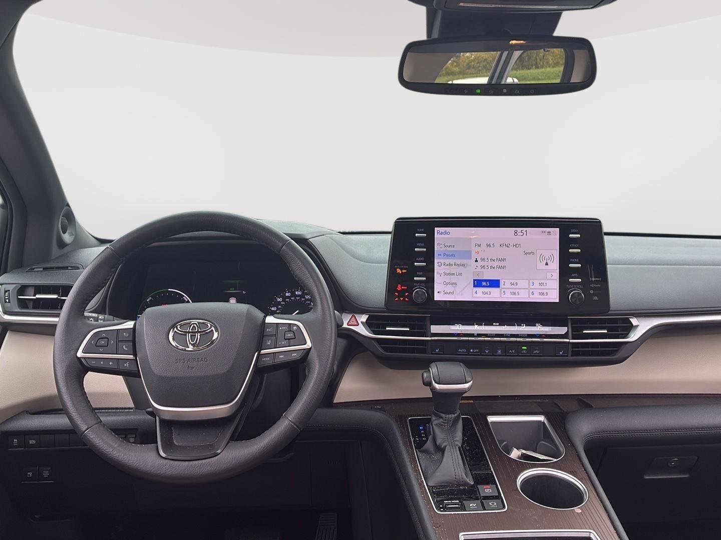 Used 2021 Blizzard Pearl Toyota XLE 7-Passenger image 6