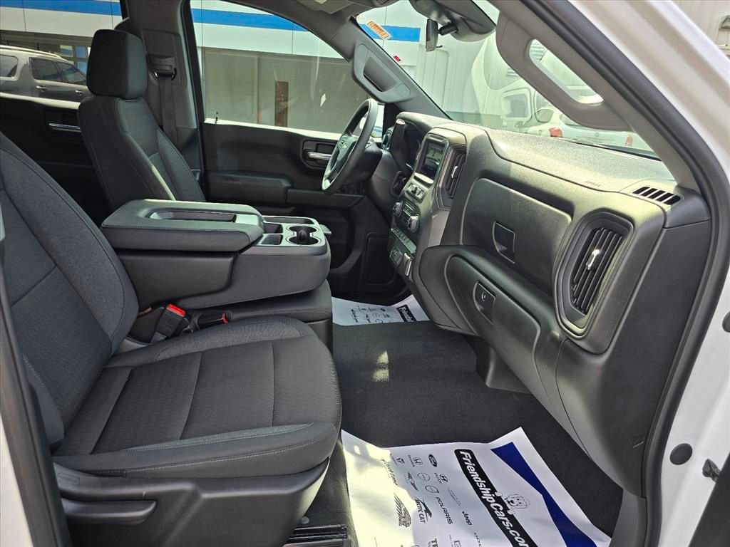 Used 2025 White Chevrolet Custom image 14