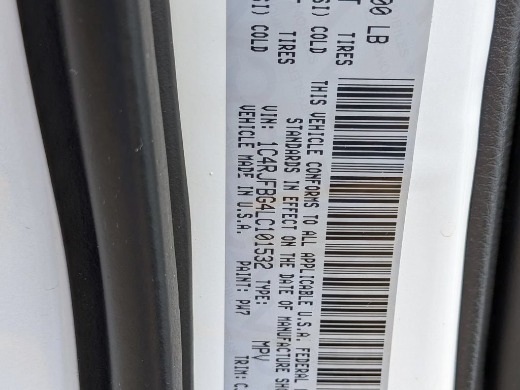 Used 2020 White Jeep Limited image 10