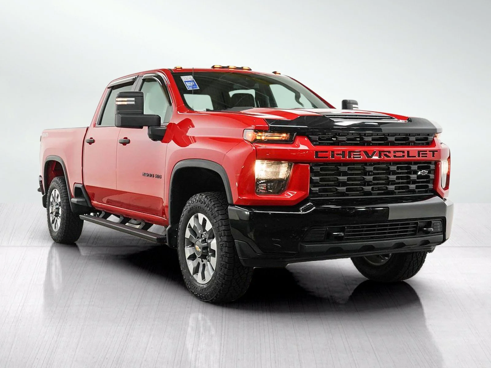Used 2022 Cherry Red Tintcoat Chevrolet 4WD Crew Cab 159 Custom image 8