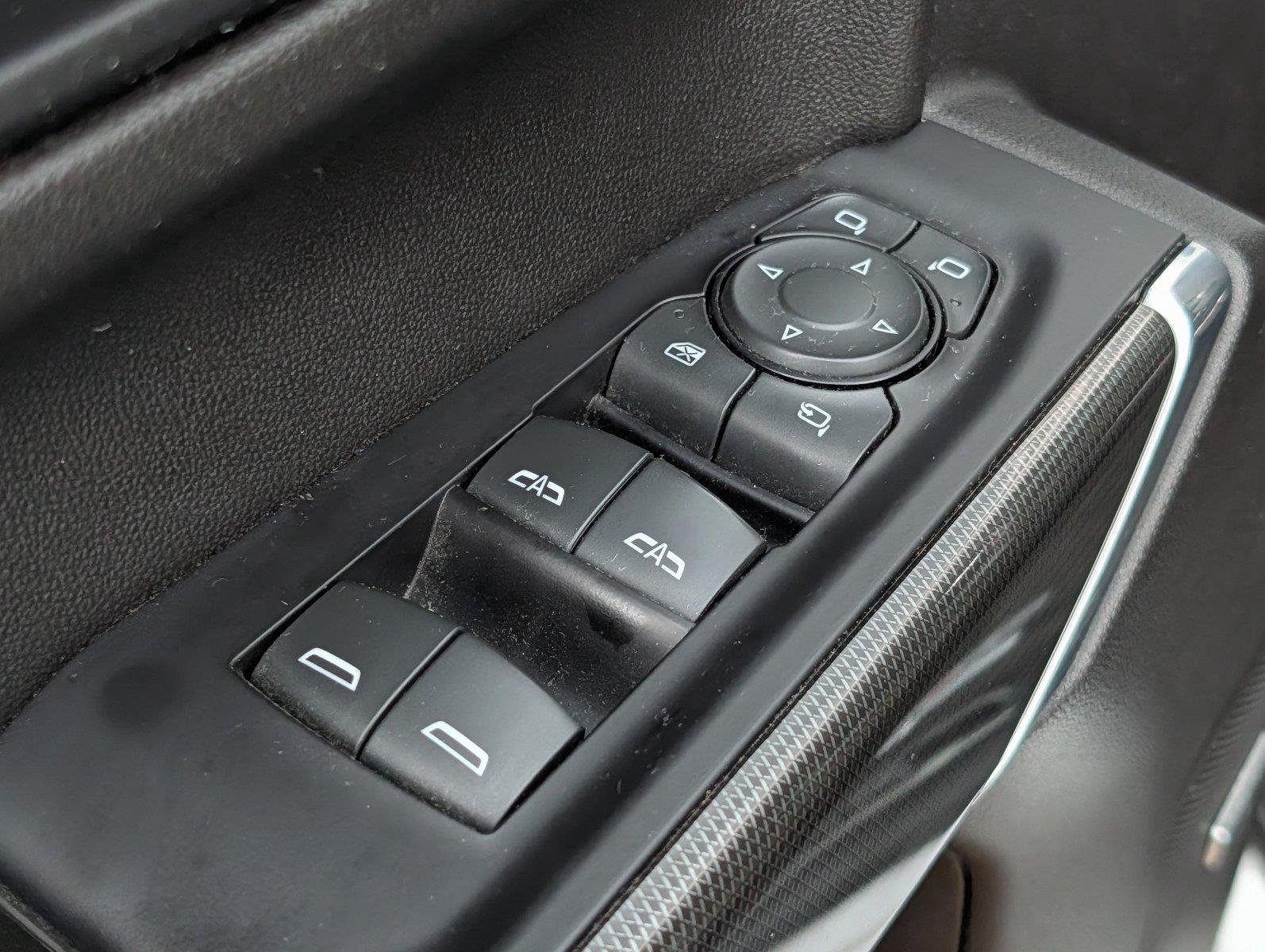 Used 2020 SUMMIT WHITE GMC AT4 image 16