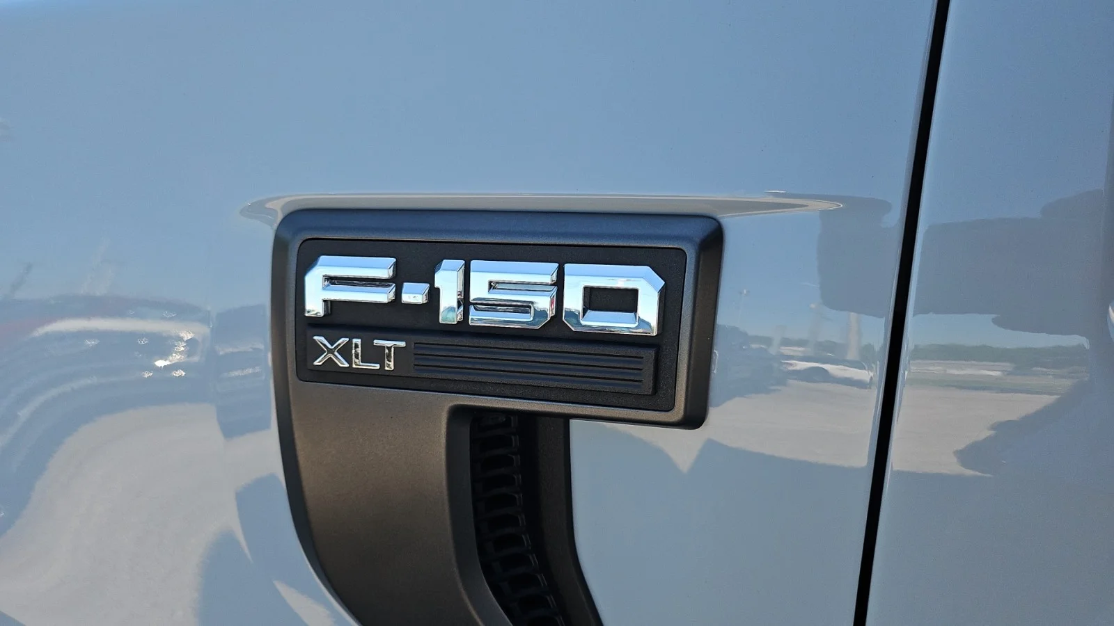 Used 2023 Gray Ford XLT image 10