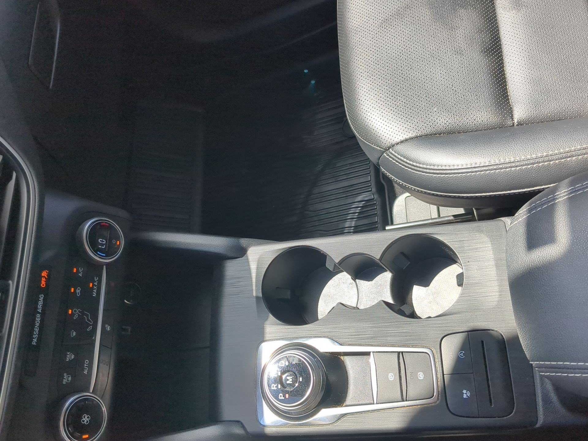 Used 2020 Magnetic Metallic Ford SEL image 19