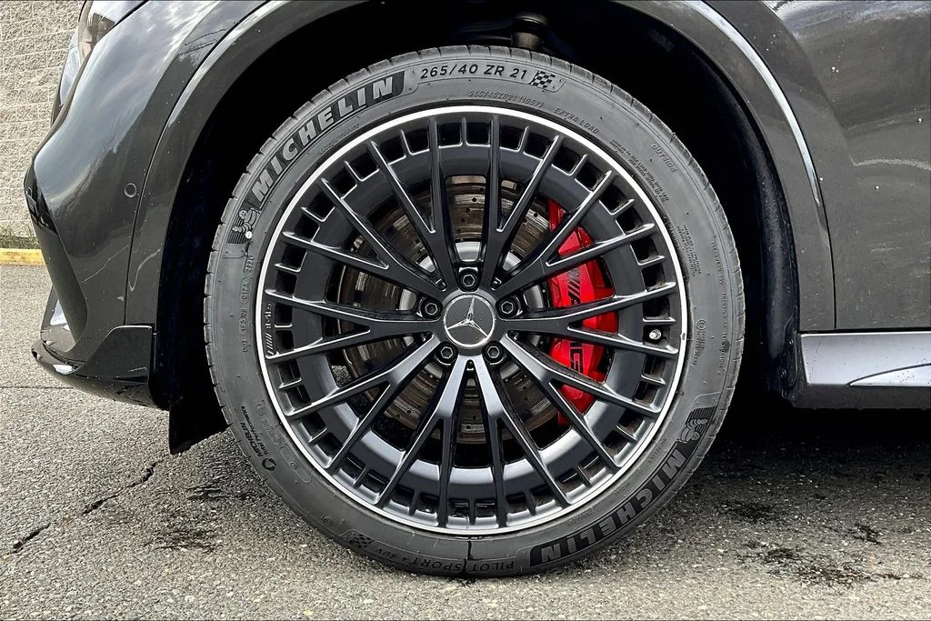2025 Mercedes-Benz GLC AMG GLC63 S - Photo 12