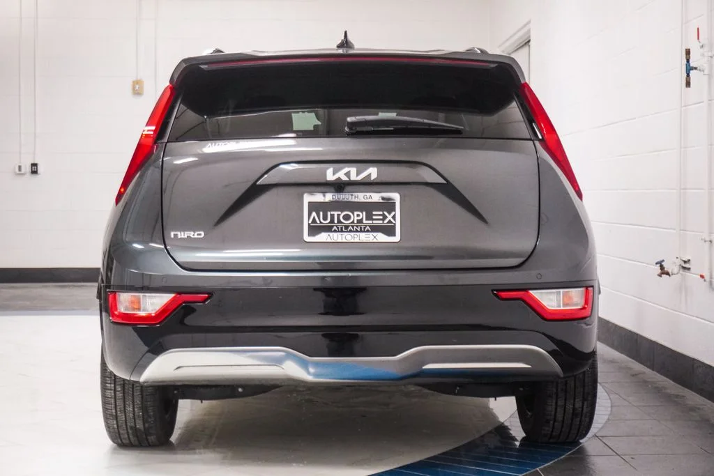 Used 2024 Gray Kia Wind image 34