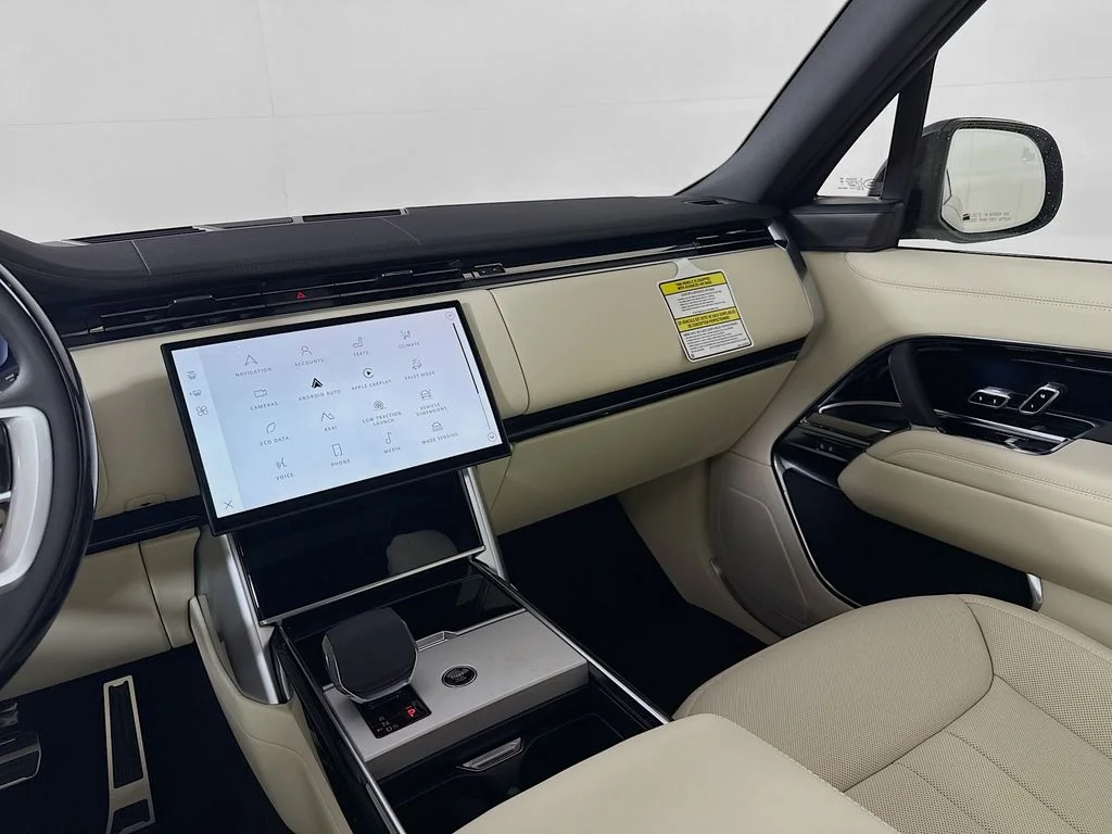 New 2026 Santorini Black Land Rover SE image 26