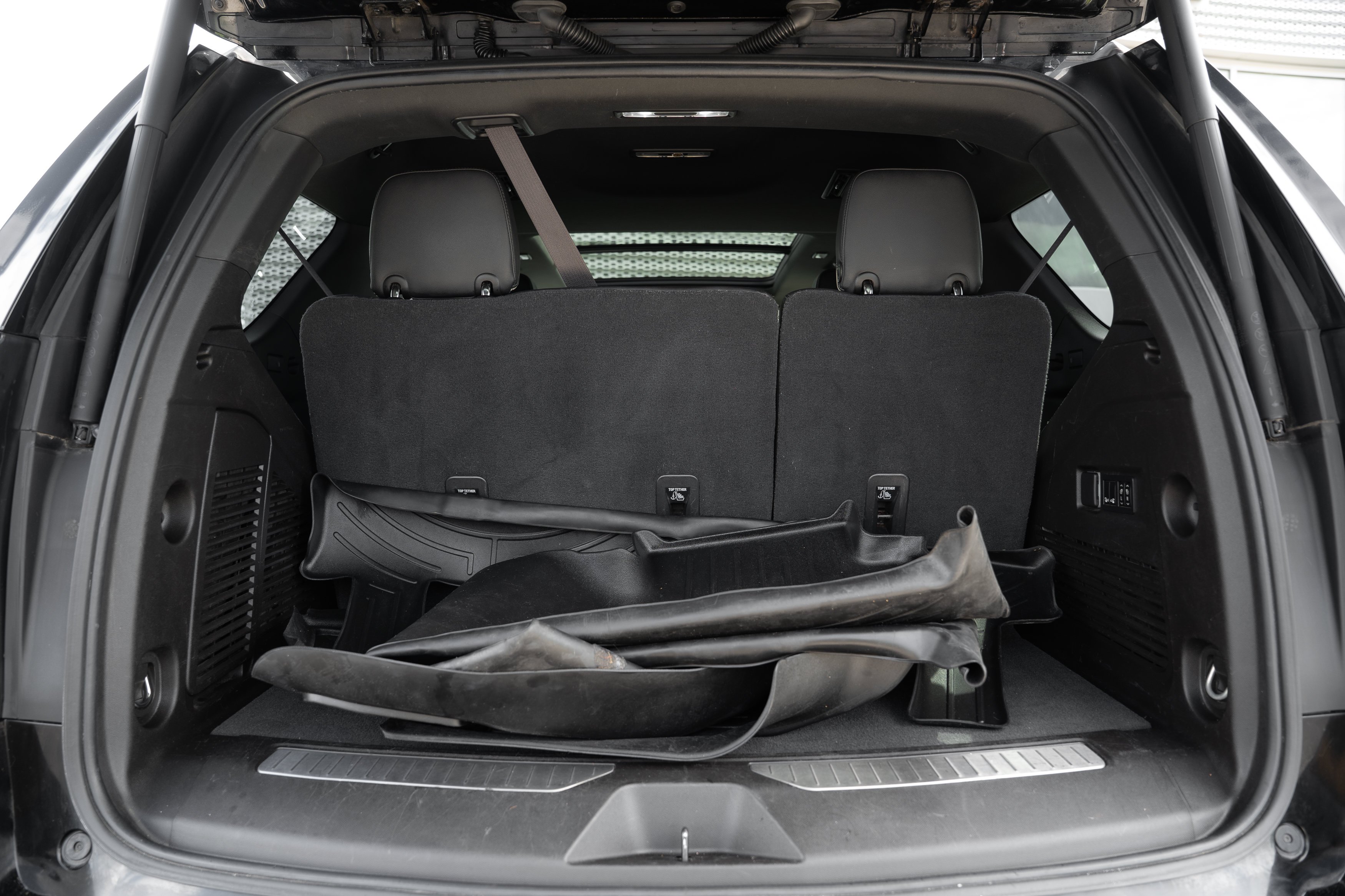 Used 2021 Black Chevrolet Premier image 27