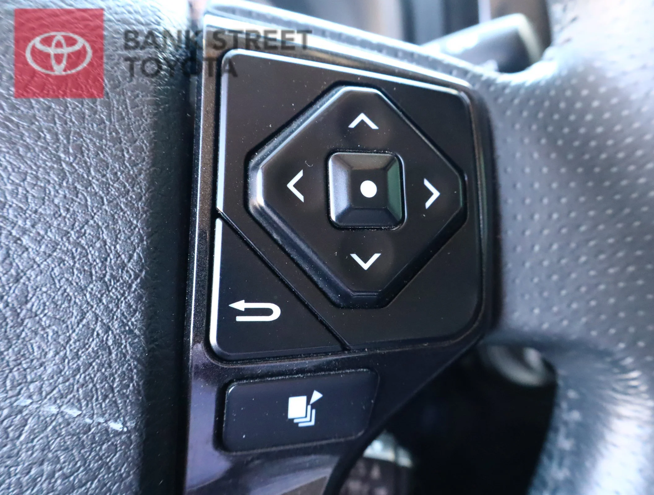 Used 2021 0070 Blizzard Pearl Toyota BASE image 15