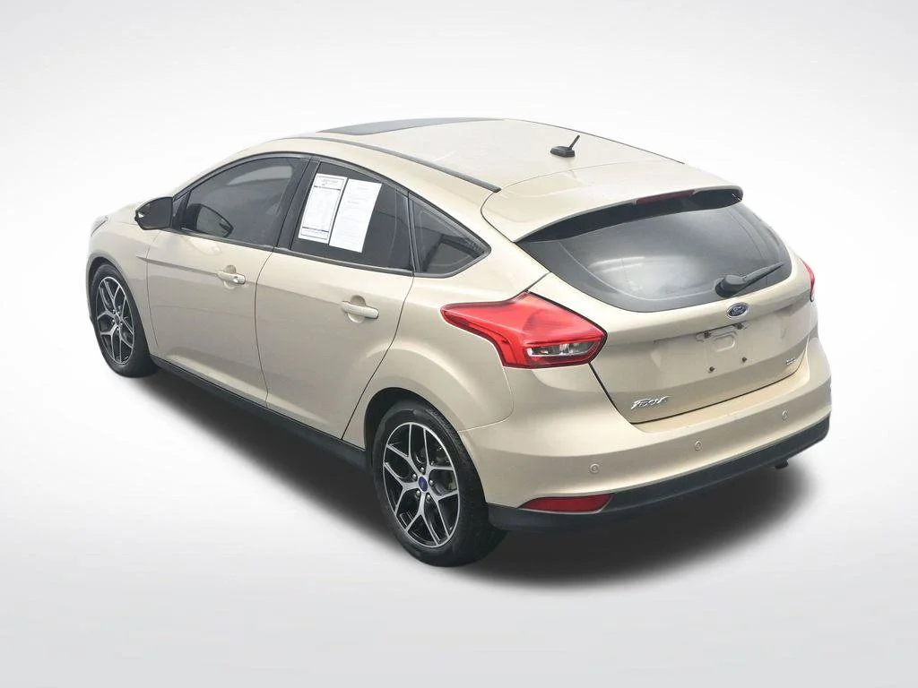Used 2017 White Gold Metallic Ford SEL image 40