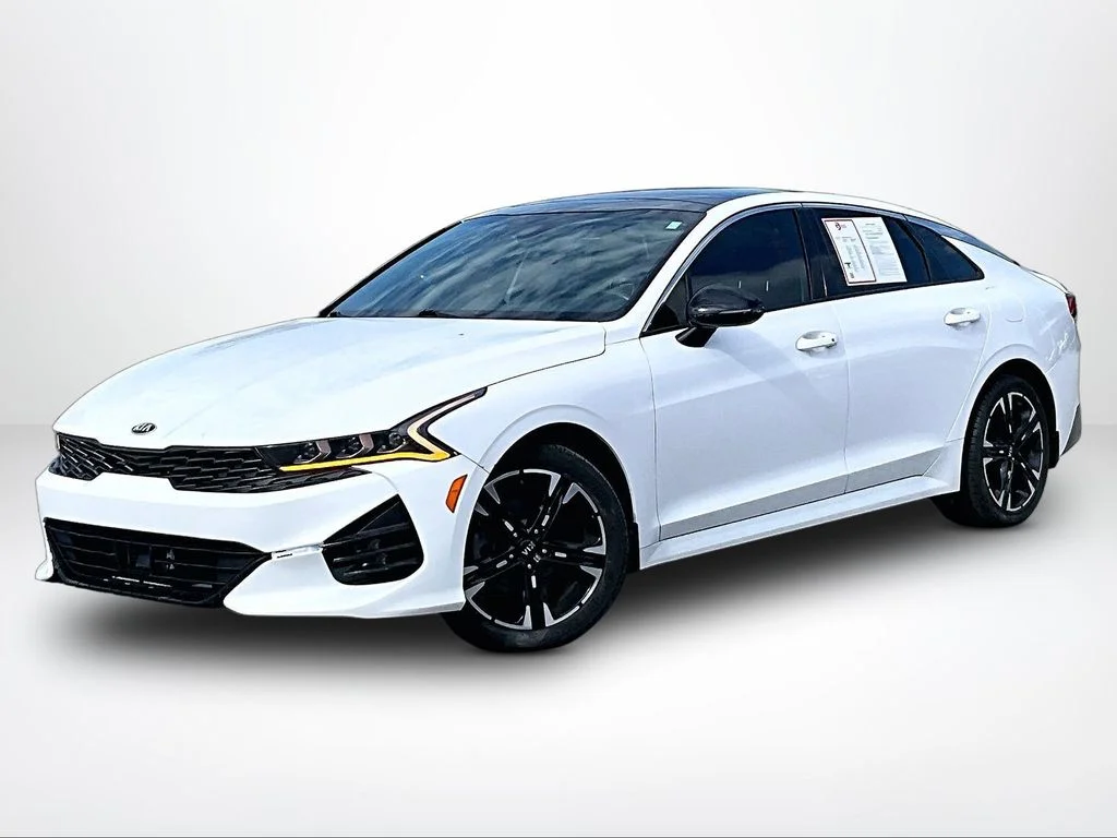 Used 2021 White Kia GT-Line image 2