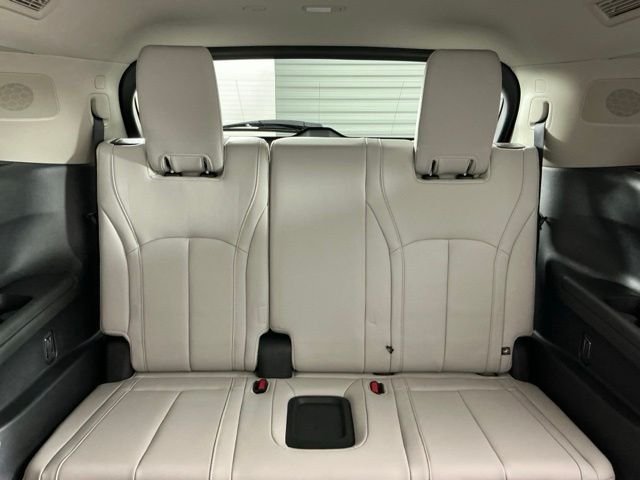 New 2027 HARBOR GRAY INFINITI Luxe FWD image 22