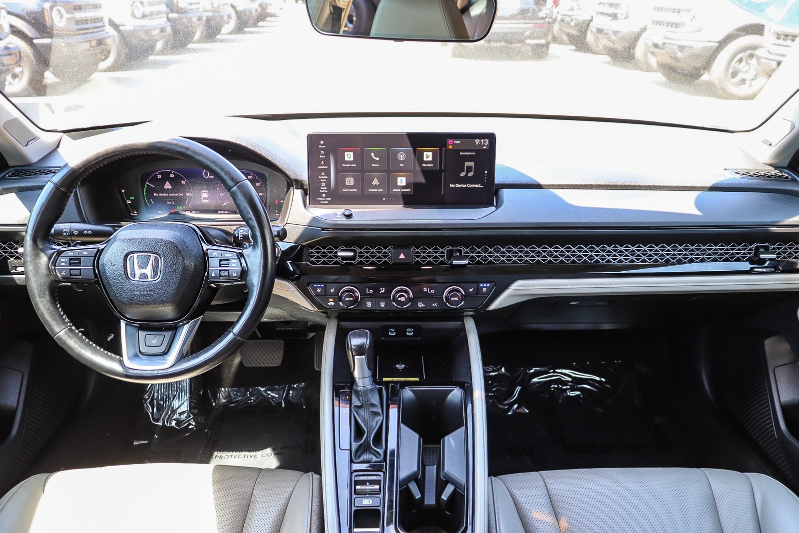 Used 2025 White Honda Touring image 16