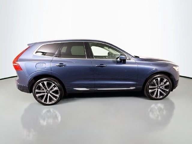 Used 2023 Denim Blue Metallic Volvo Ultimate Bright Theme image 8