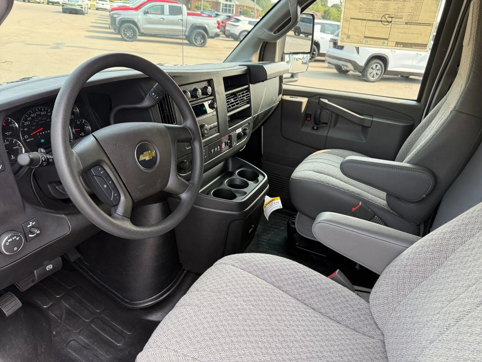 New 2026 Summit White Chevrolet 1WT image 3
