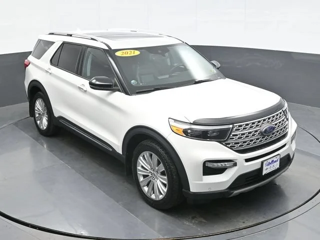 Used 2021 White Ford Limited image 14