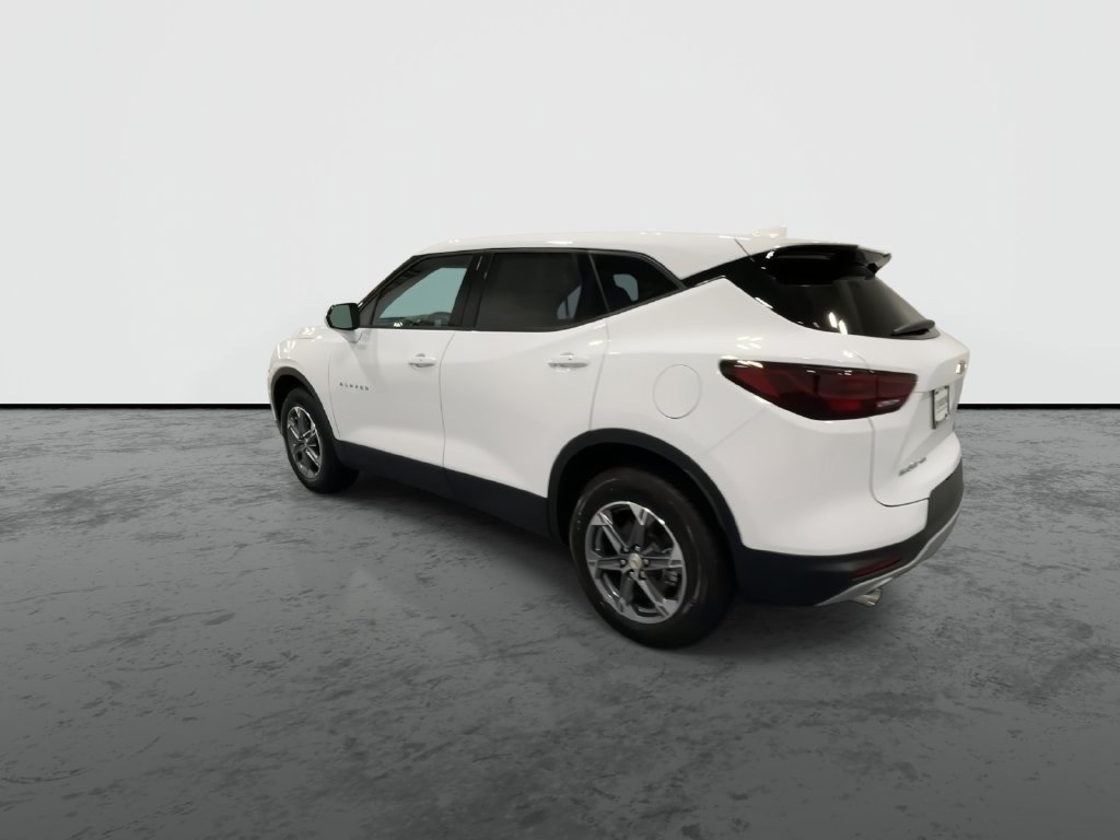 New 2026 Summit White Chevrolet 2LT image 6