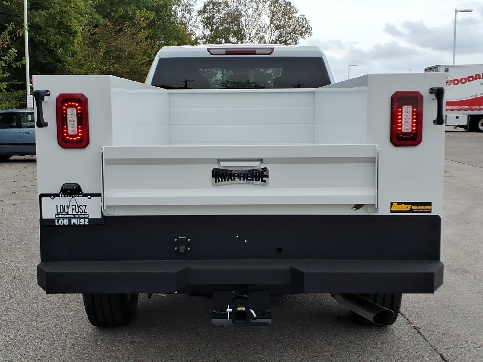 New 2026 Summit White Chevrolet WT image 21