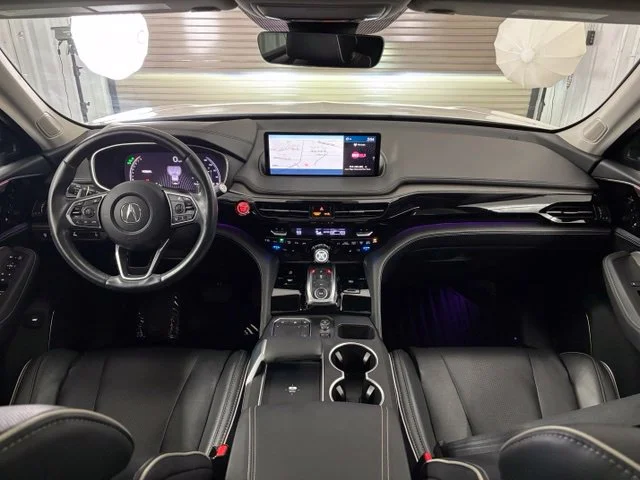 Used 2023  Acura Advance image 18