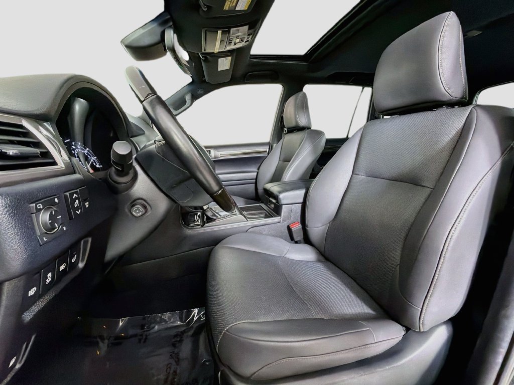 Used 2023 Black Lexus 460 image 21